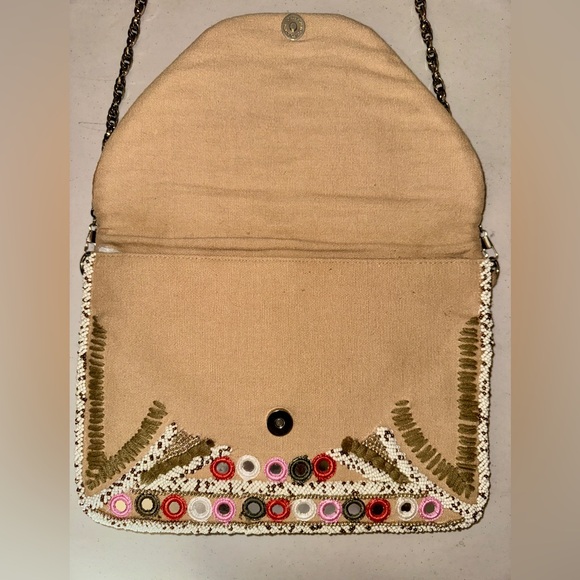 🌼NWOT! Embroidered and Beaded Boho Crossbody Purse - Picture 4 of 8
